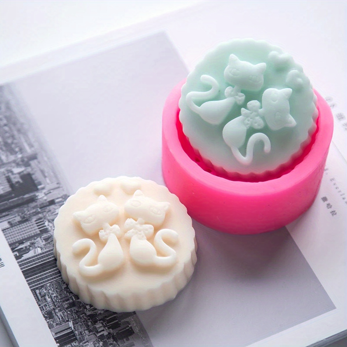 Soap Making Vendors - 1-Piece Silicone Cat Soap Mold -