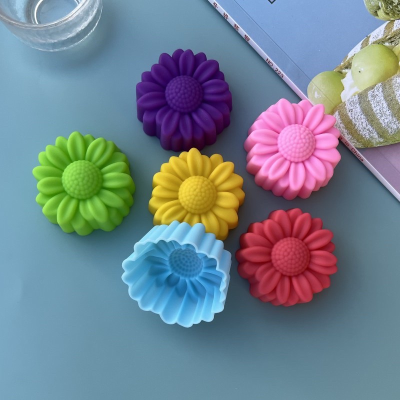 6 Pcs Set Non-Stick Flower Des - Soap Making Kits review and price