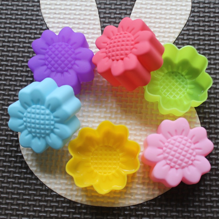 6 Pcs Set Non-Stick Flower Des - Soap Making Kits review and price
